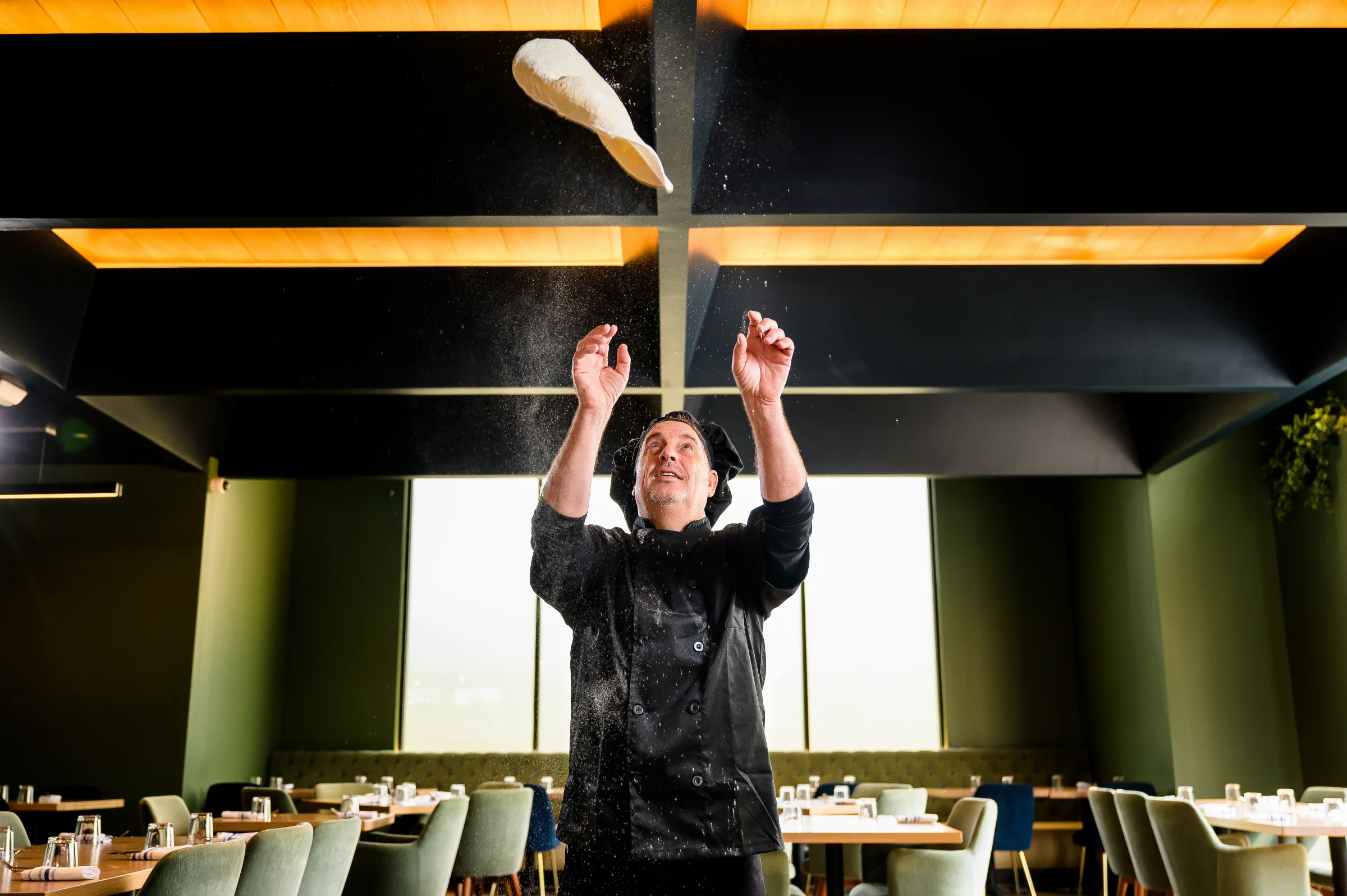 The People restaurant photography example